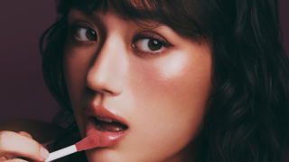 엑시스와이, 브랜드 첫 립케어 ‘비타 글로우 립 오일’ 출시…